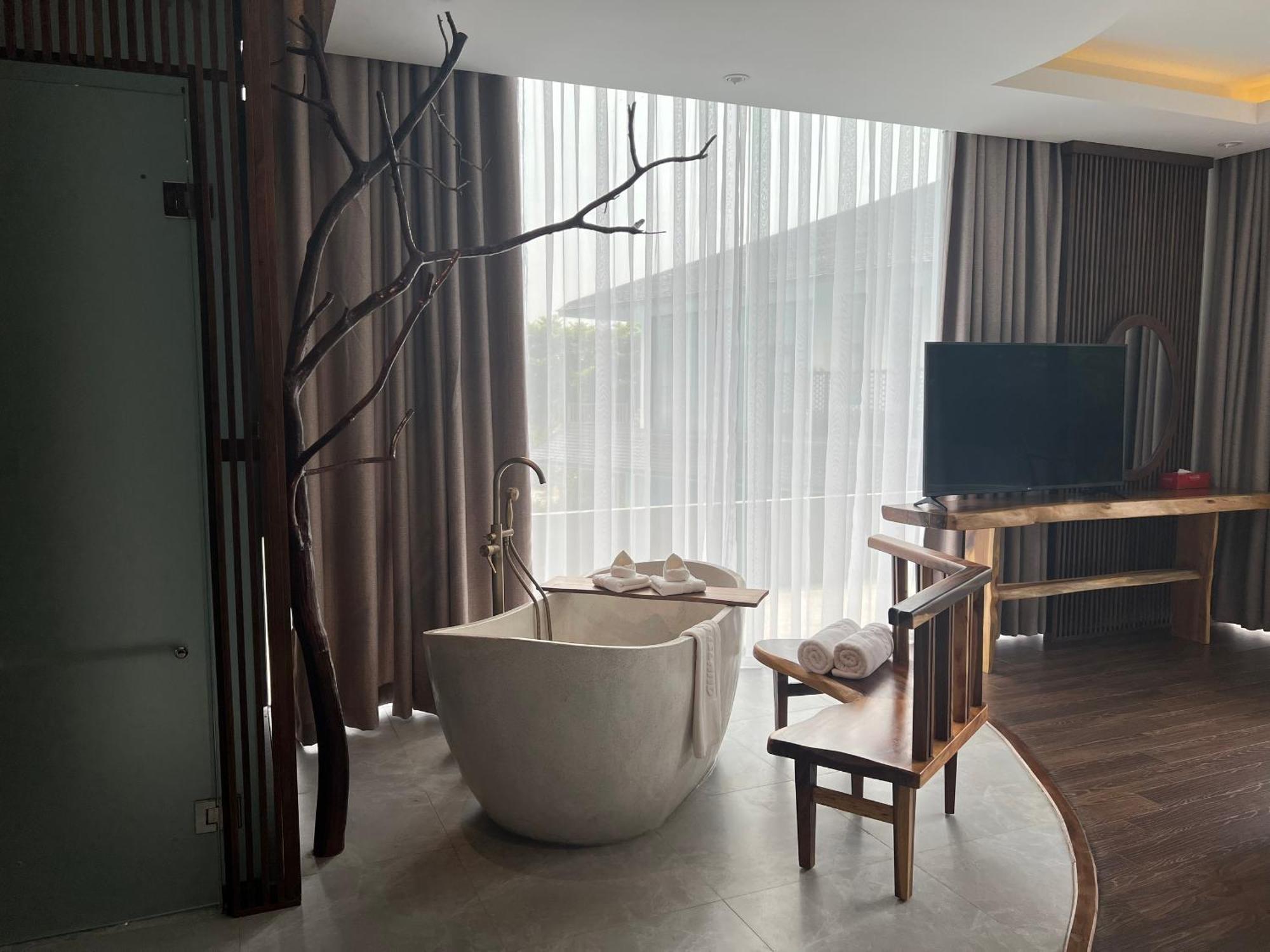 Minawa Kenhga Resort & Spa Ниньбинь Экстерьер фото