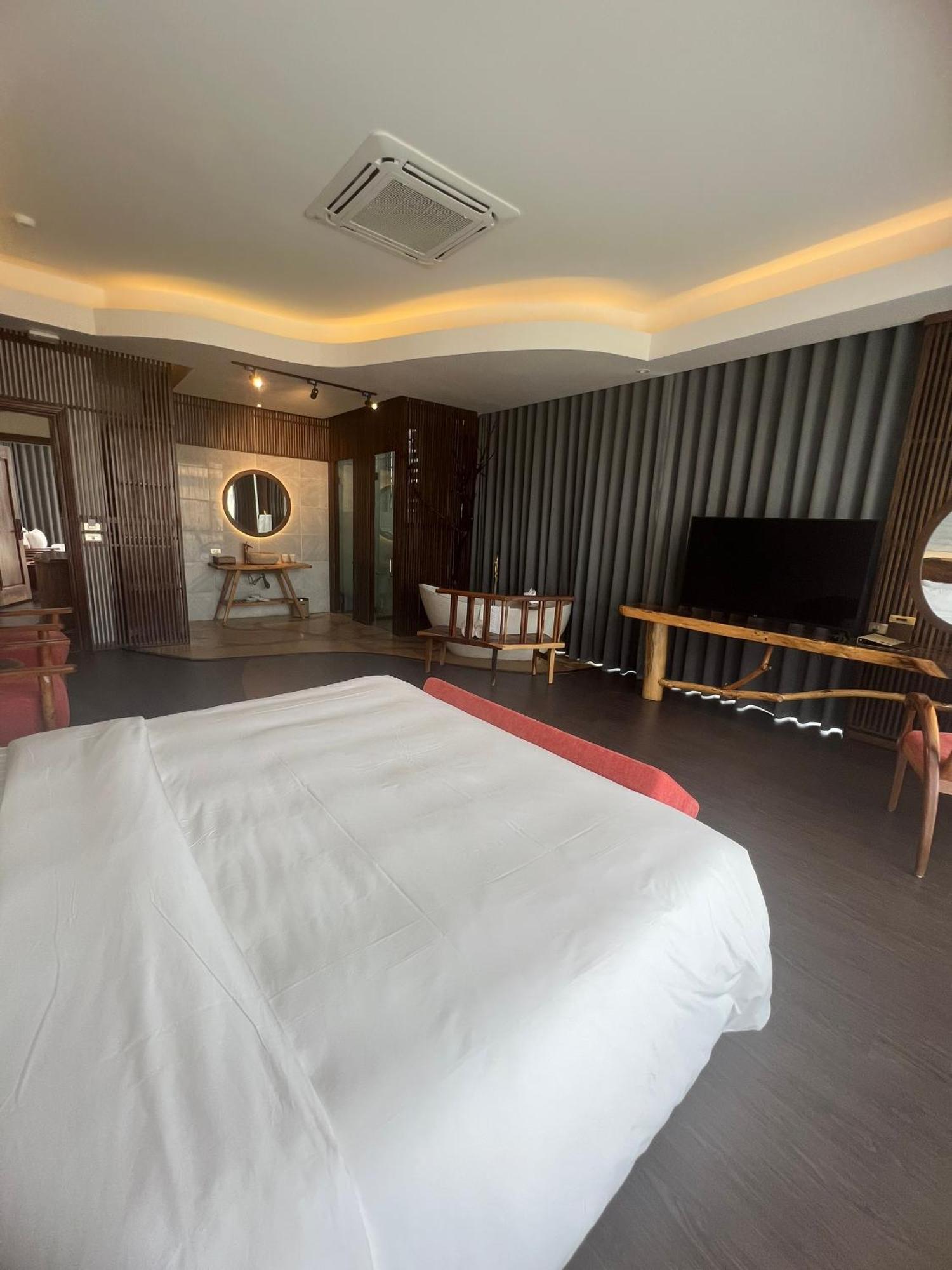 Minawa Kenhga Resort & Spa Ниньбинь Экстерьер фото